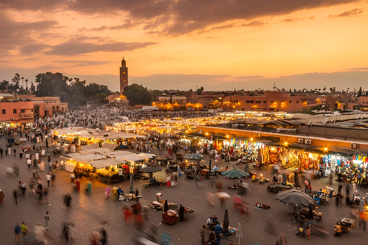 Jemaa el-Fna square in the Marrakech medina at dusk